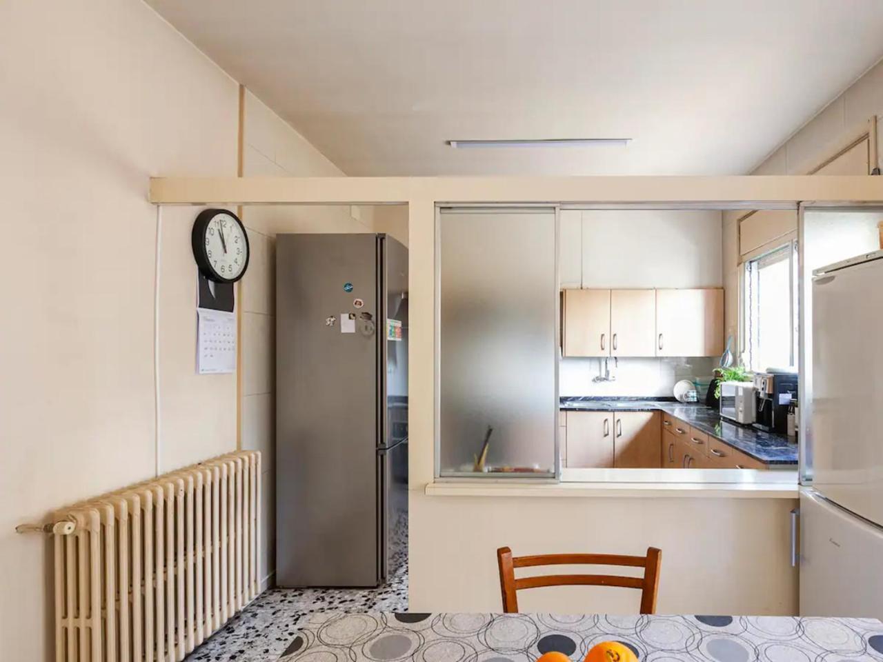 Apartmán Habitacio V Cal Kim Martorell Exteriér fotografie