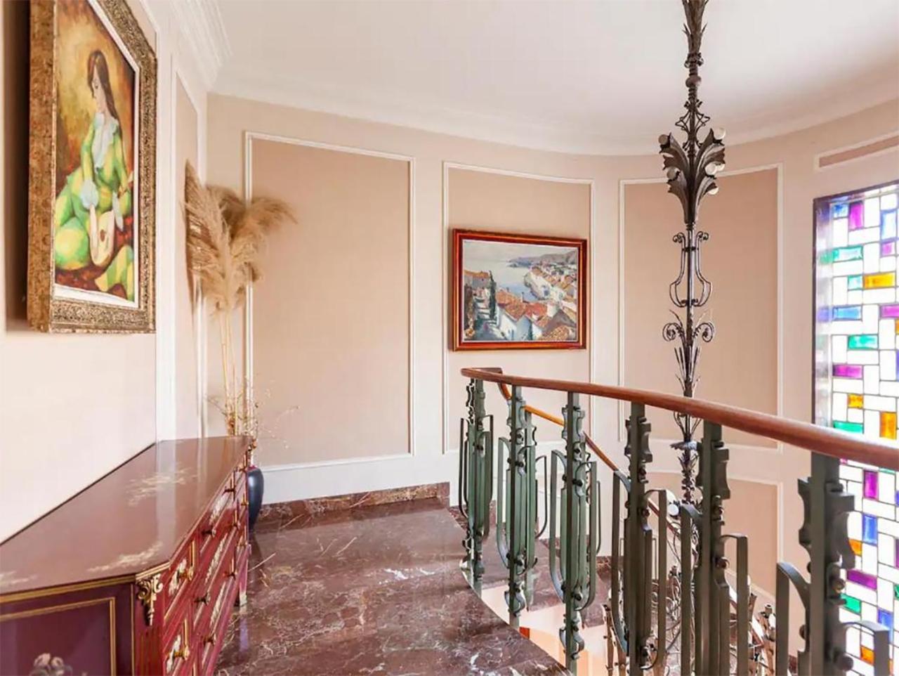 Apartmán Habitacio V Cal Kim Martorell Exteriér fotografie